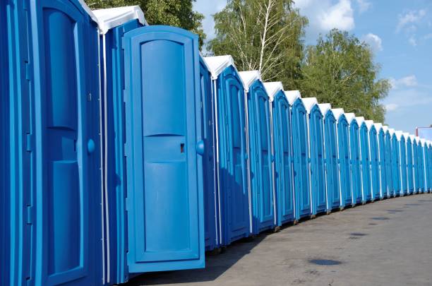 Best Porta potty delivery and setup  in Pineville, KY